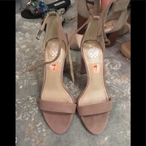 Vince Camuto size 7